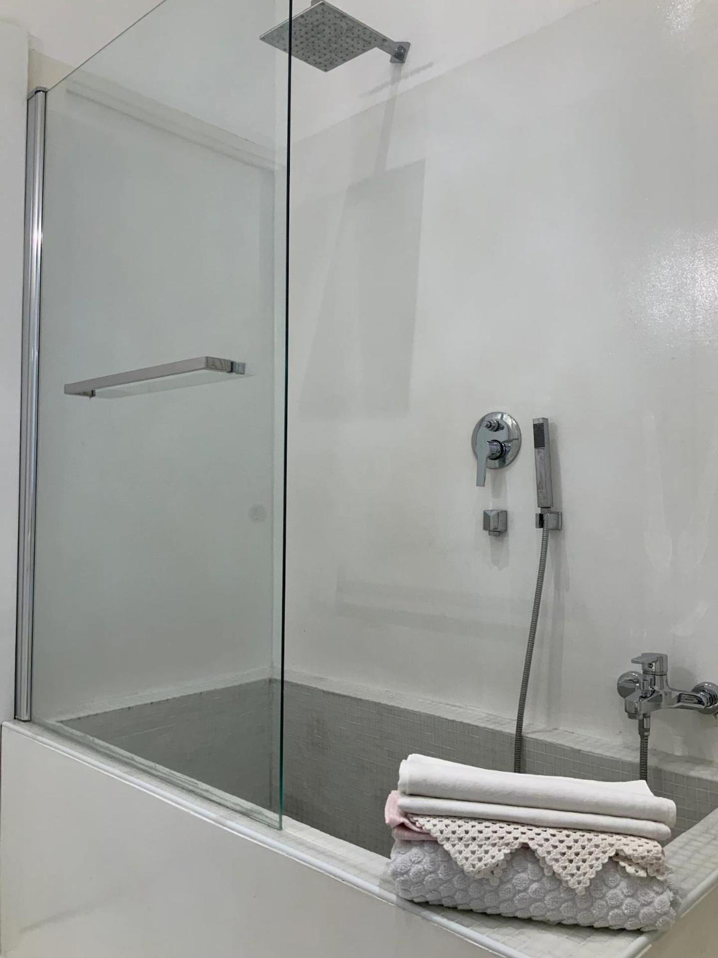 Rome, Beautiful Apartment In A Vintage Building Lido di Ostia Bagian luar foto